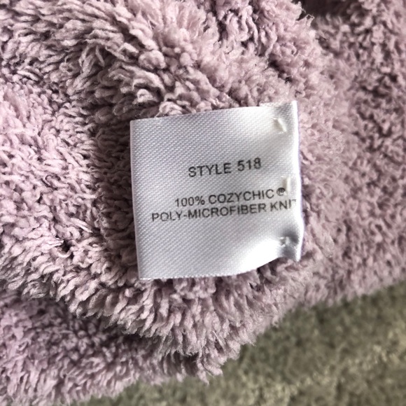 SOLDBarefoot Dreams CozyChic Pullover V-Neck Sweat - Picture 6 of 9